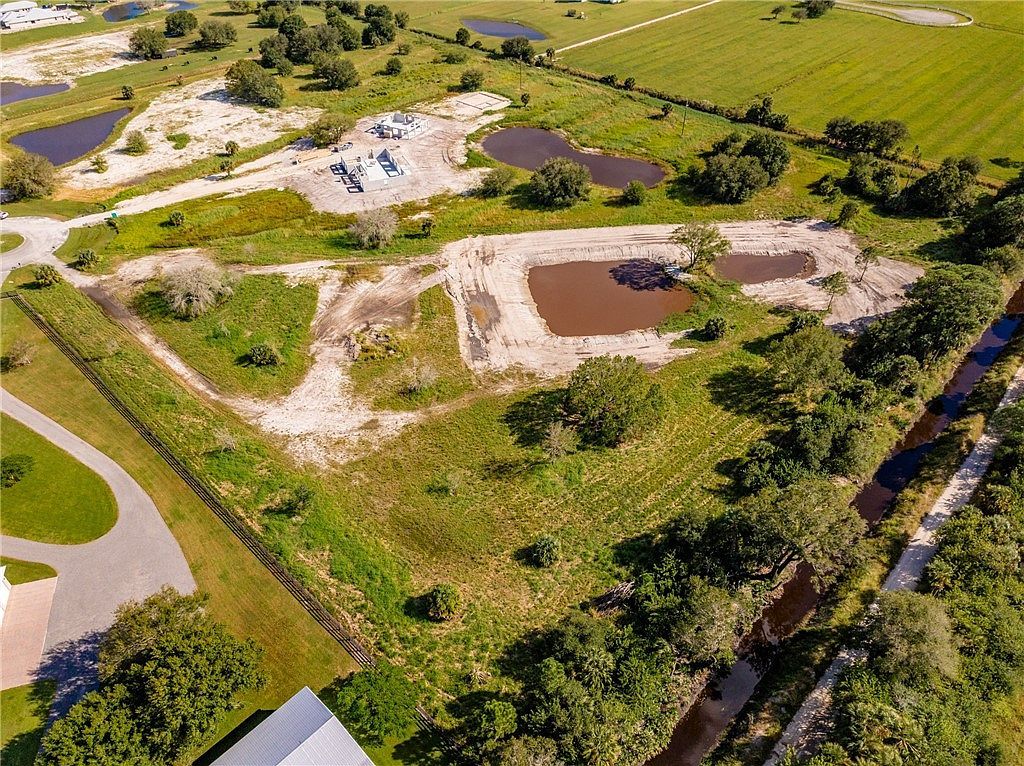 7355 Andrews Pl SW Vero Beach, FL 32968 - Thumbnail 4