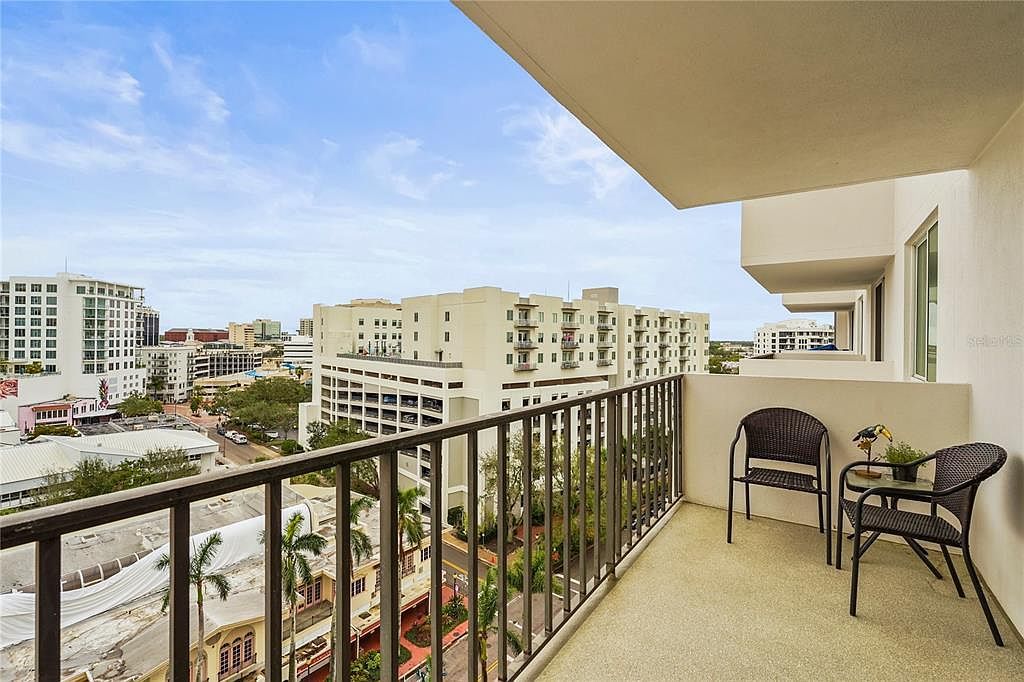 101 S Gulfstream Ave Unit 12C Sarasota, FL 34236 - Thumbnail 4