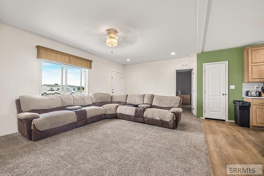 283 N 2270 E Saint Anthony, ID 83445 - Thumbnail 4