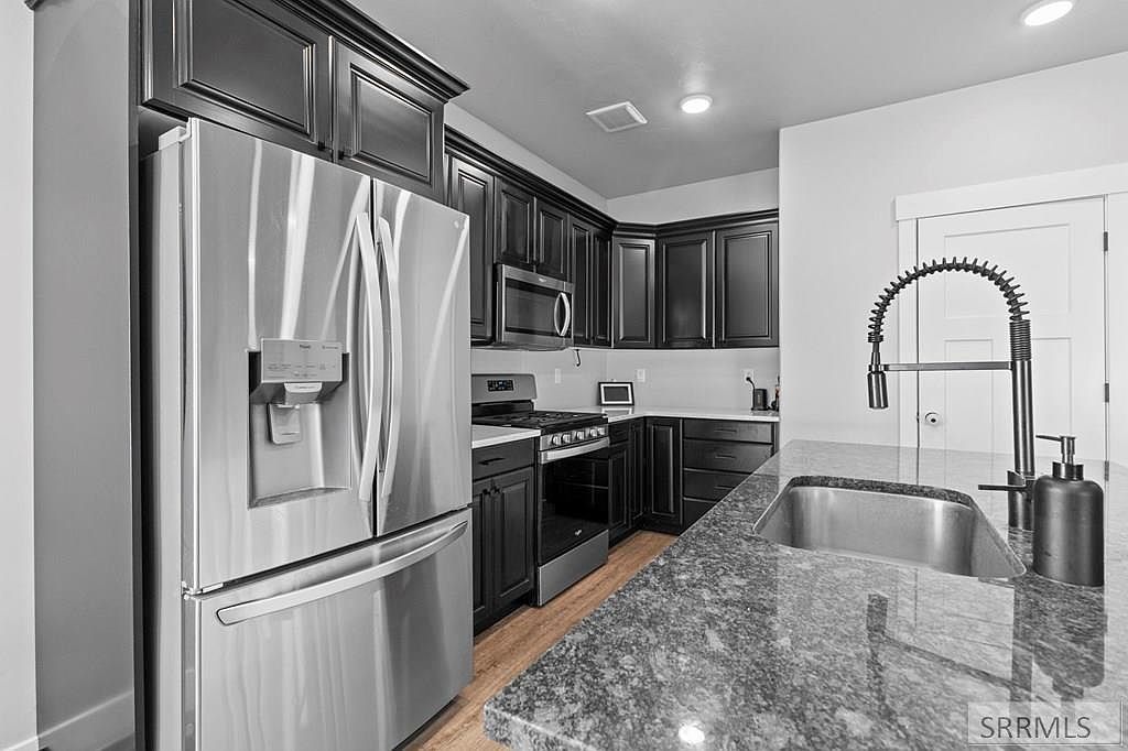 654 S 2100 W Rexburg, ID 83440 - Thumbnail 4