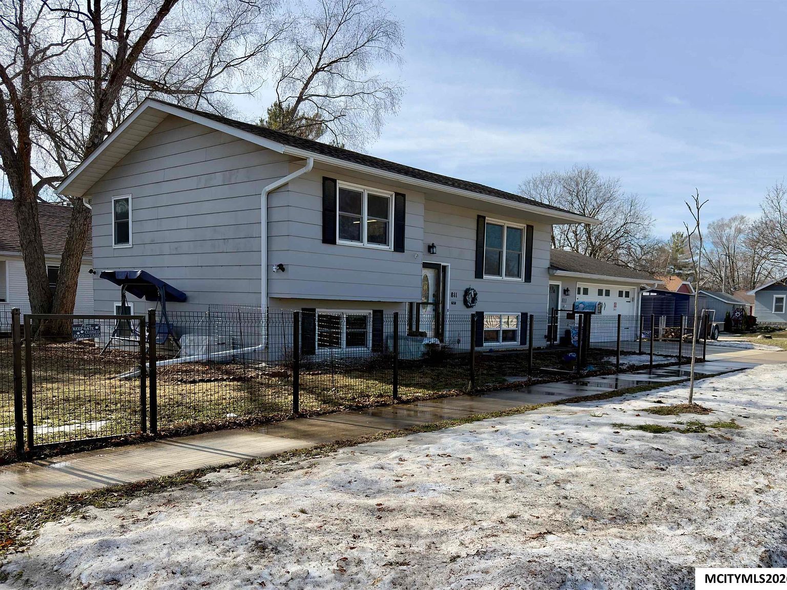 811 9th St NW Mason City, IA 50401 - Thumbnail 4