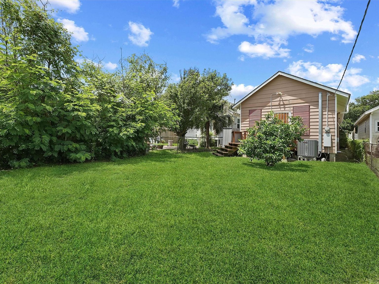 2212 32nd St Galveston, TX 77550 - Thumbnail 4