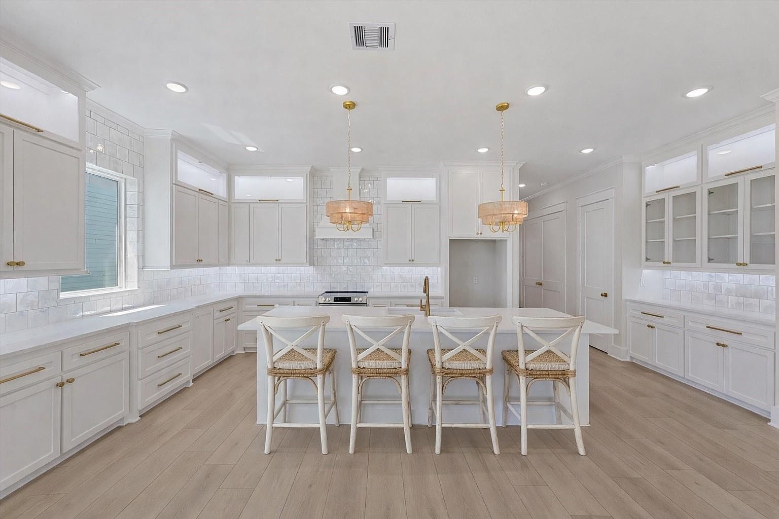 22807 Cuadro St Galveston, TX 77554 - Thumbnail 4