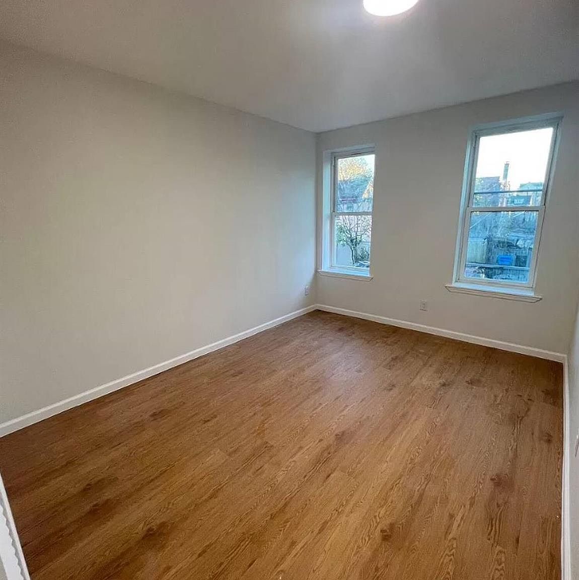 11310 Jamaica Ave Richmond Hill, NY 11418 - Thumbnail 4