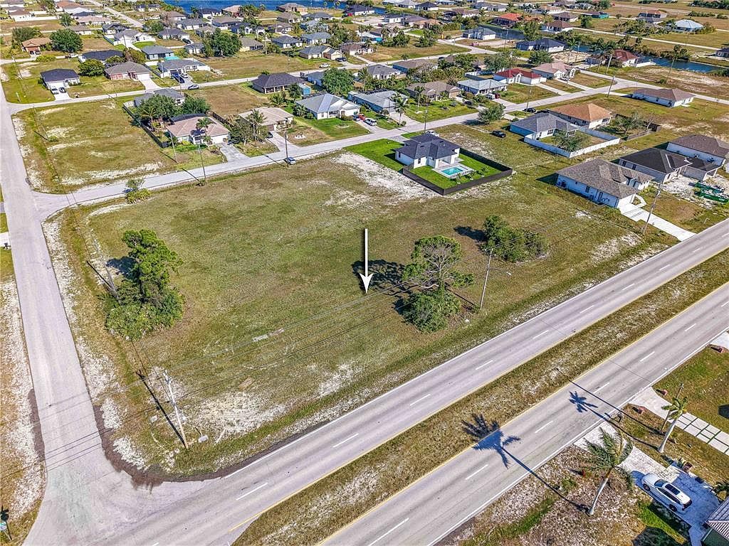 1803 Chiquita Blvd N LOT 13 Cape Coral, FL 33993 - Thumbnail 4