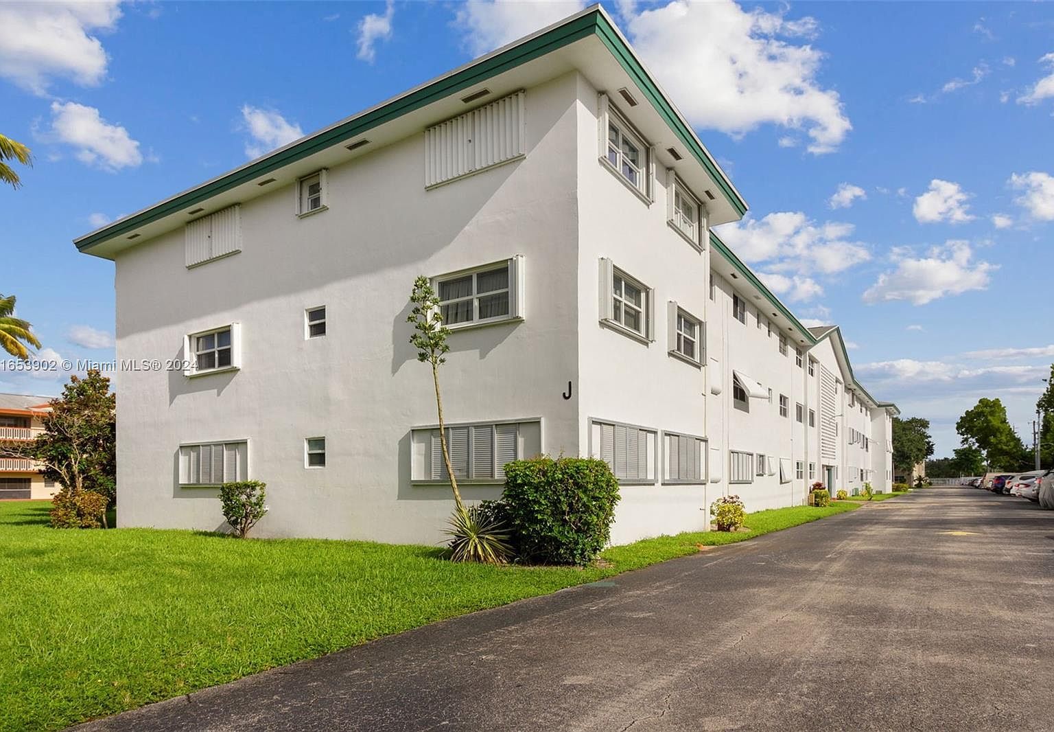 5300 Washington St APT J116 Hollywood, FL 33021 - Thumbnail 4