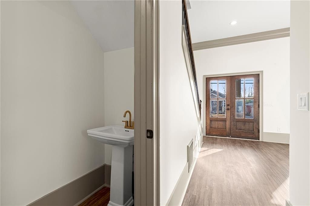 31 Pinson St Newnan, GA 30263 - Thumbnail 4