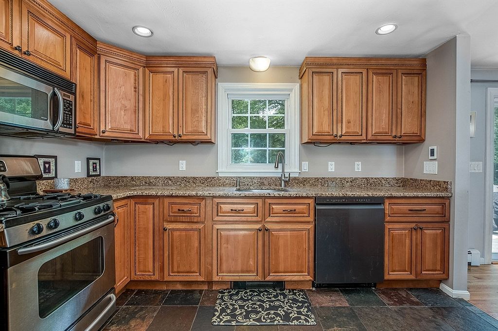 26 Pinto Way Mansfield, MA 02048 - Thumbnail 4