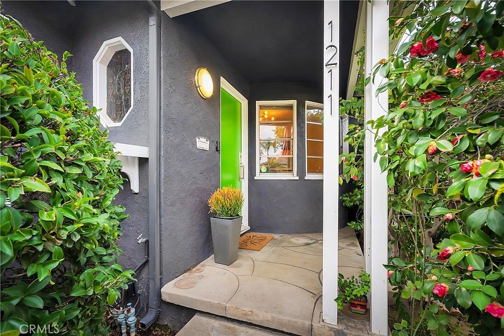 1211 Idlewood Rd Glendale, CA 91202 - Thumbnail 4