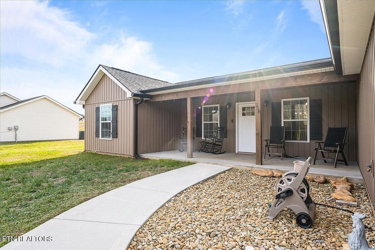 258 Old Middlesboro Hwy La Follette, TN 37766 - Thumbnail 4