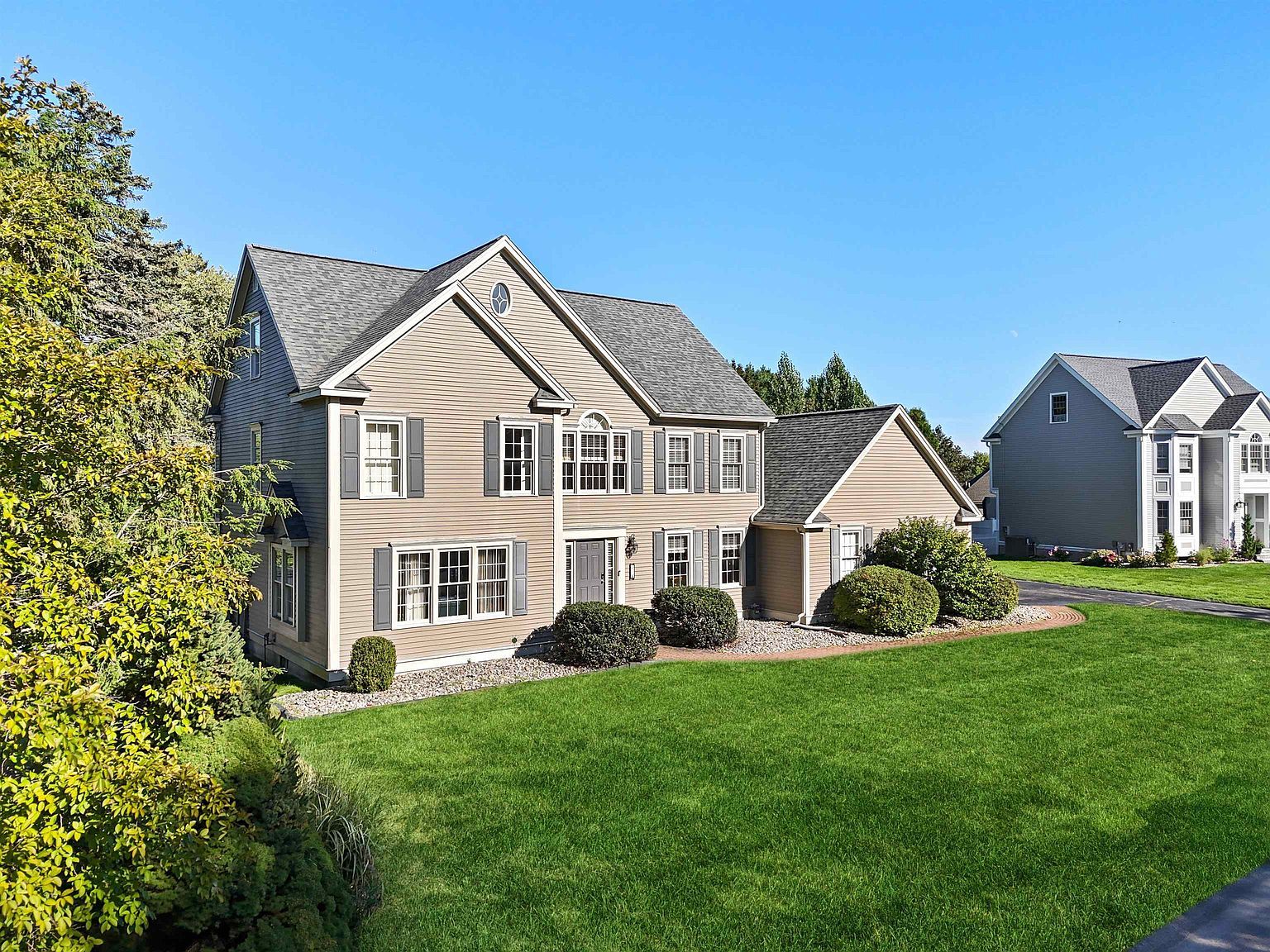 3 Playhouse Cir Hampton, NH 03842 - Thumbnail 4