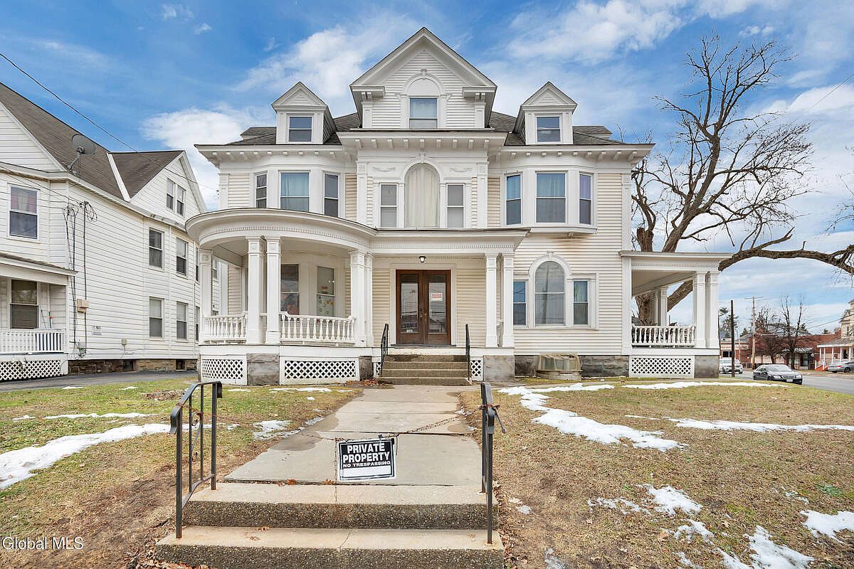 1502 Union St Schenectady, NY 12309 - Thumbnail 4