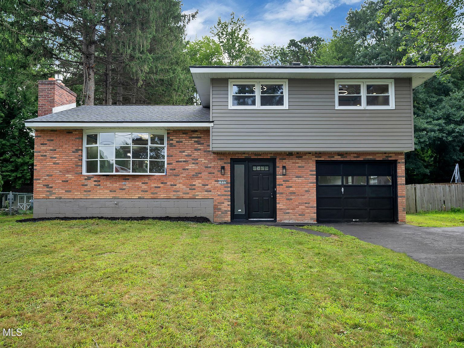 1032 Saint Jude Dr Schenectady, NY 12303 - Thumbnail 4