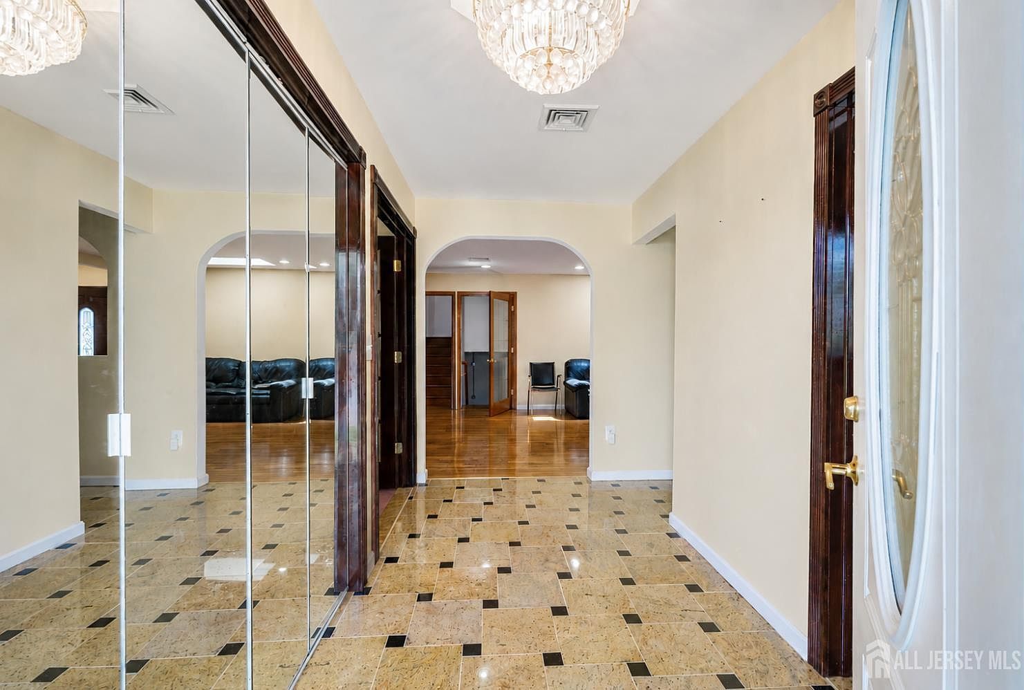 24 Winthrop Rd Edison, NJ 08817 - Thumbnail 4