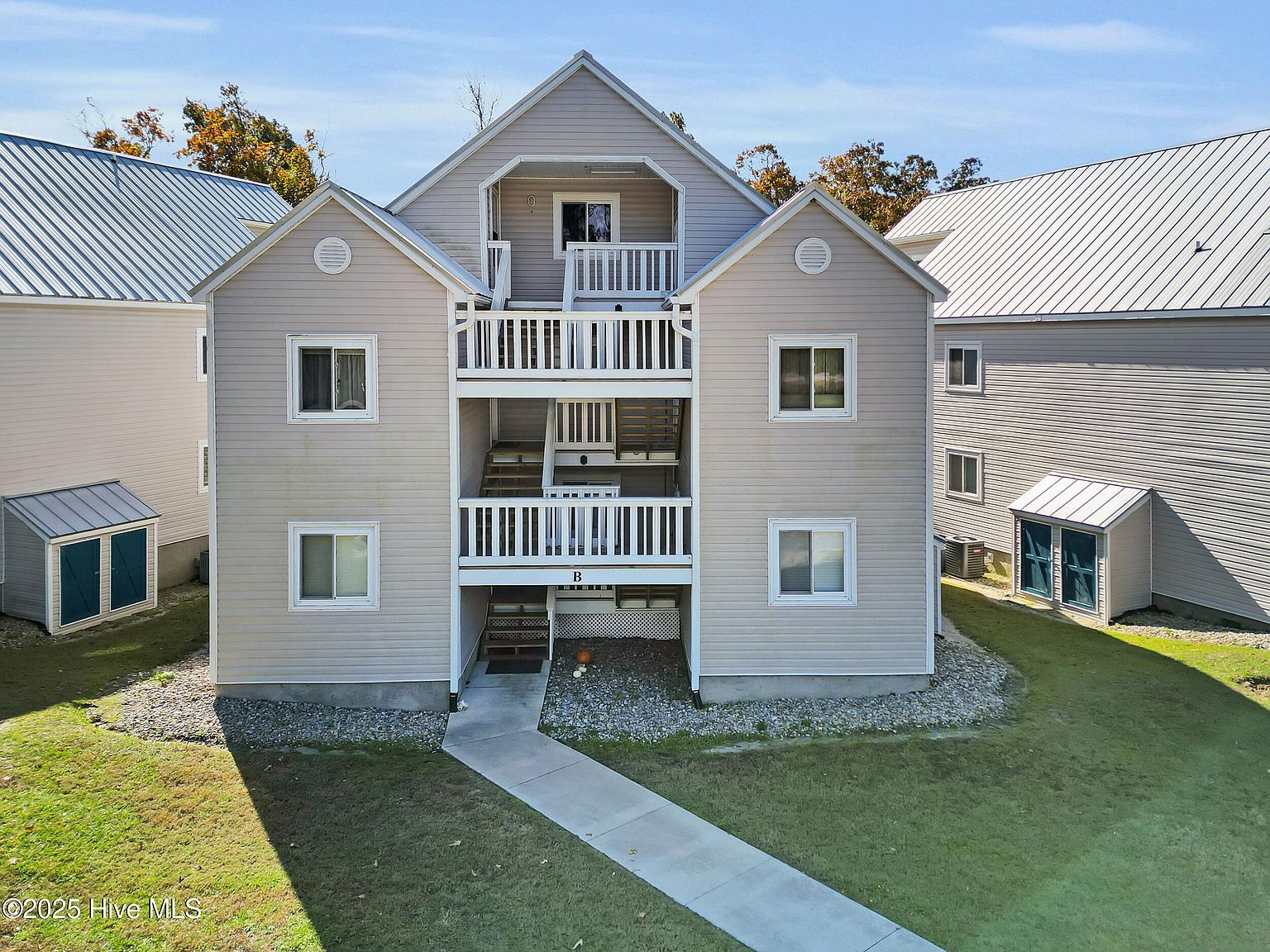 89 Country Club Dr APT B2 Arapahoe, NC 28510 - Thumbnail 4