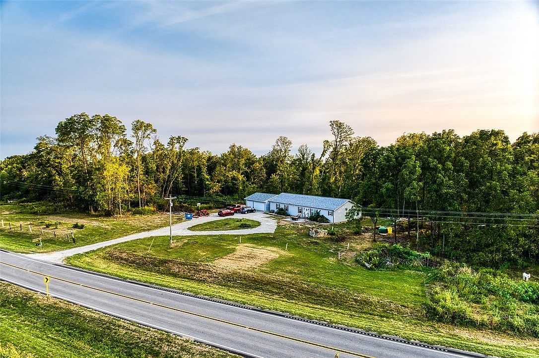 18370 E Terre Haute Rd Paris, IL 61944 - Thumbnail 4