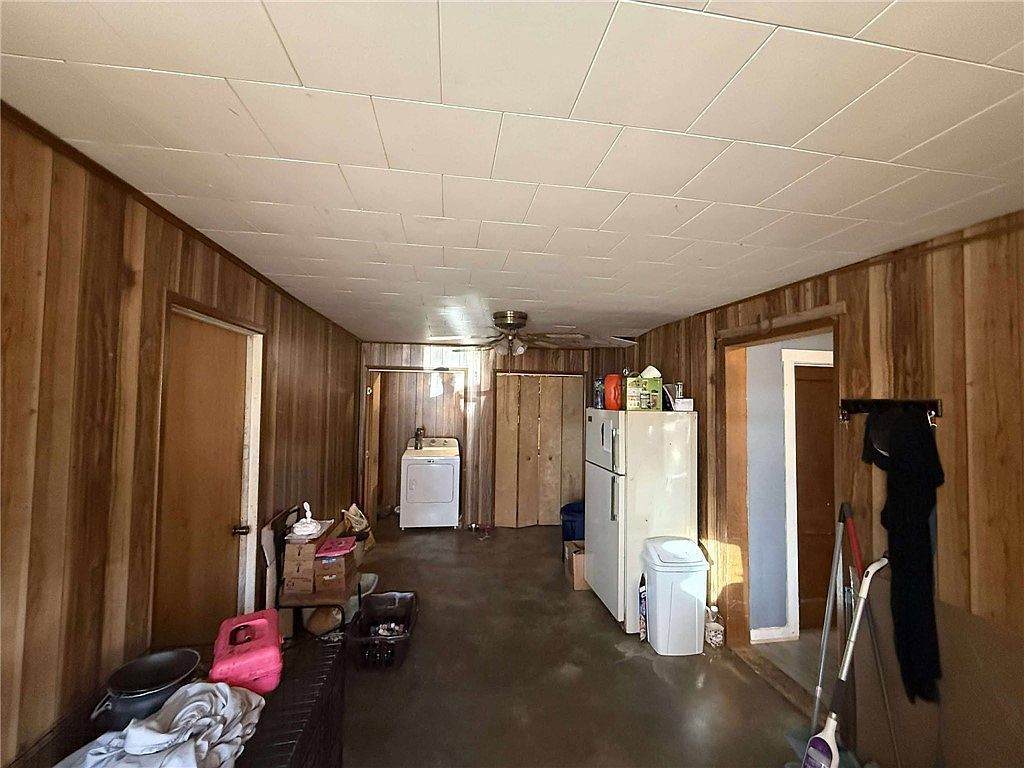 1202 Tucker Beach Rd Paris, IL 61944 - Thumbnail 4