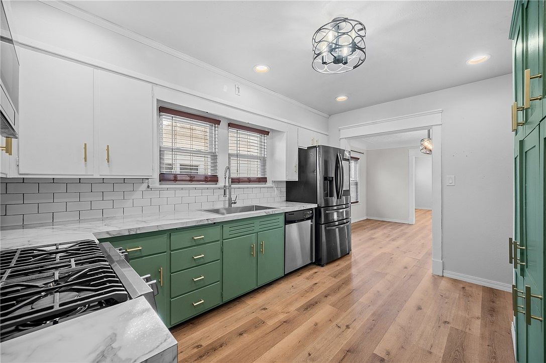 914 N Main Paris, IL 61944 - Thumbnail 4