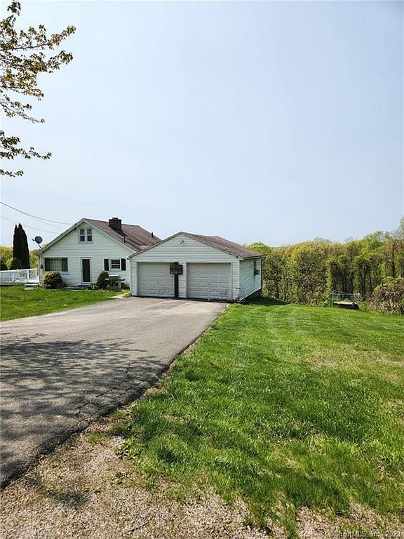 713 Bucks Hill Rd Waterbury, CT 06704 - Thumbnail 4