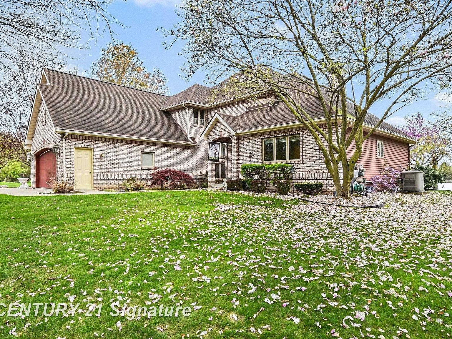 1944 Lake Circle Dr E Saginaw, MI 48609 - Thumbnail 4