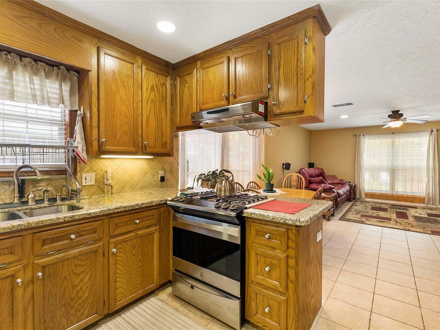 709 Aster Dr College Station, TX 77845 - Thumbnail 4