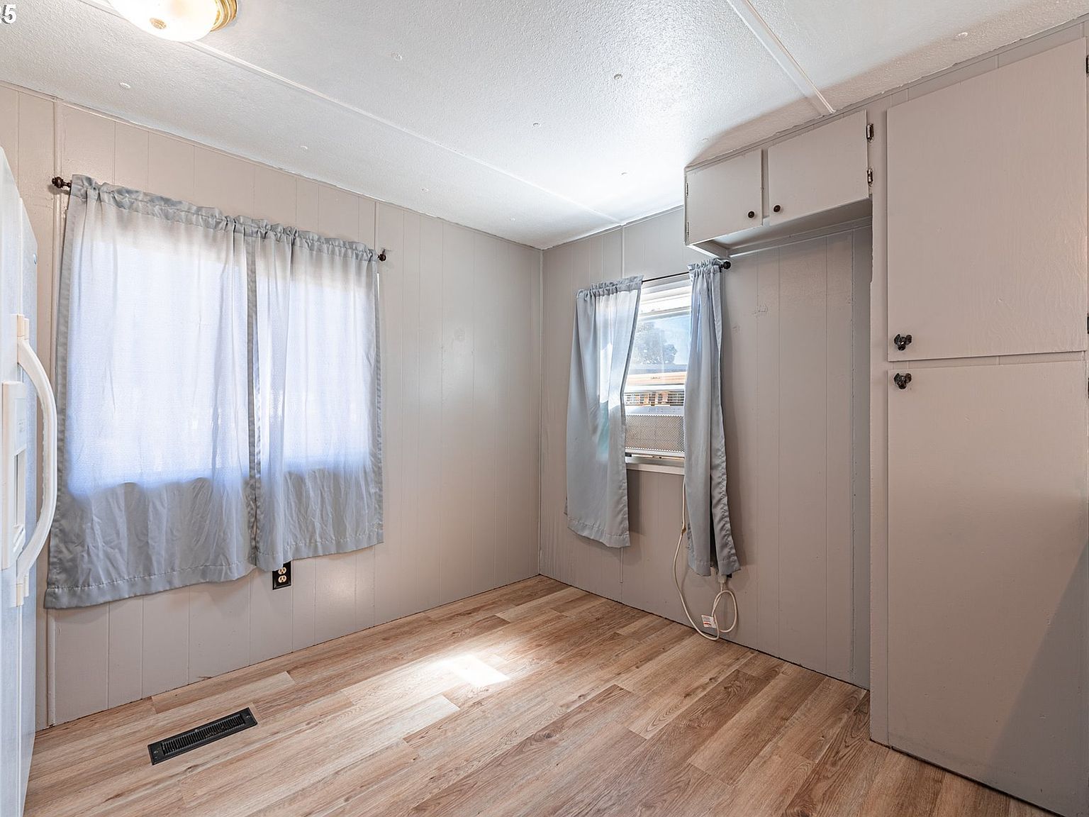 34956 Seavey Loop Rd UNIT 11 Eugene, OR 97405 - Thumbnail 4