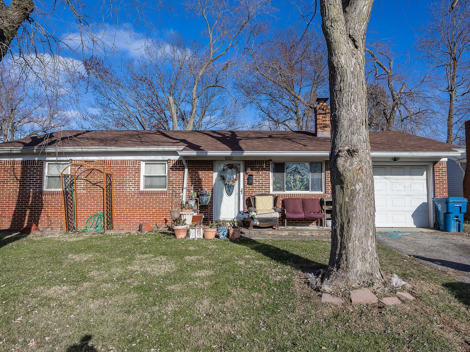 7838 Ridgewood Dr Indianapolis, IN 46226 - Thumbnail 4