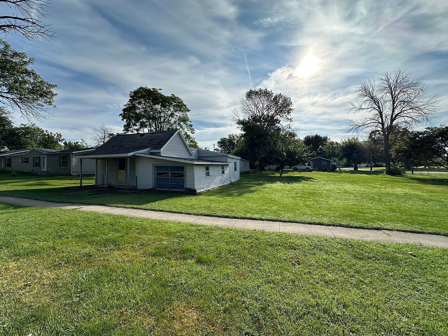 320 S Main St Atwood, IL 61913 - Thumbnail 4