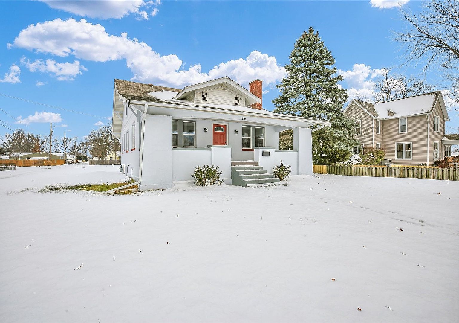 210 E Newkirk St Tuscola, IL 61953 - Thumbnail 4