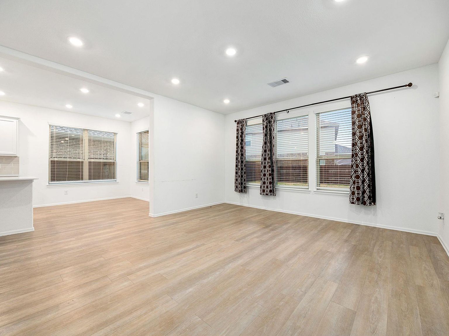 24063 Hawthorn Lakes Dr New Caney, TX 77357 - Thumbnail 4