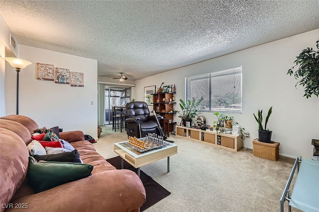 1420 Vegas Valley Dr APT 22 Las Vegas, NV 89169 - Thumbnail 4