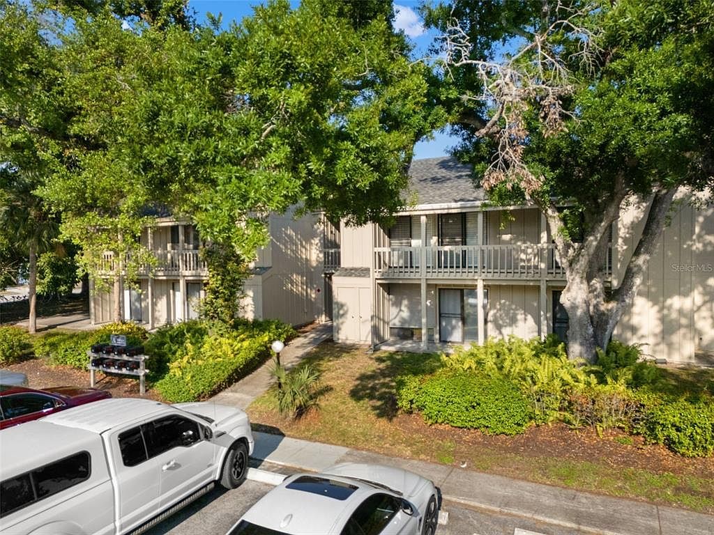 2232 Bahia Vista St APT A1 Sarasota, FL 34239 - Thumbnail 4