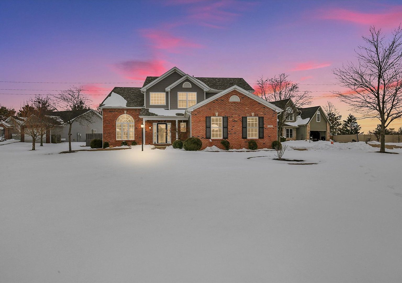 2502 Stricker Ln Urbana, IL 61801 - Thumbnail 4