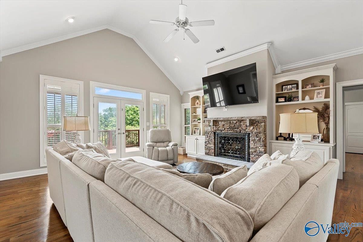 100 Spy Glass Cv Guntersville, AL 35976 - Thumbnail 4