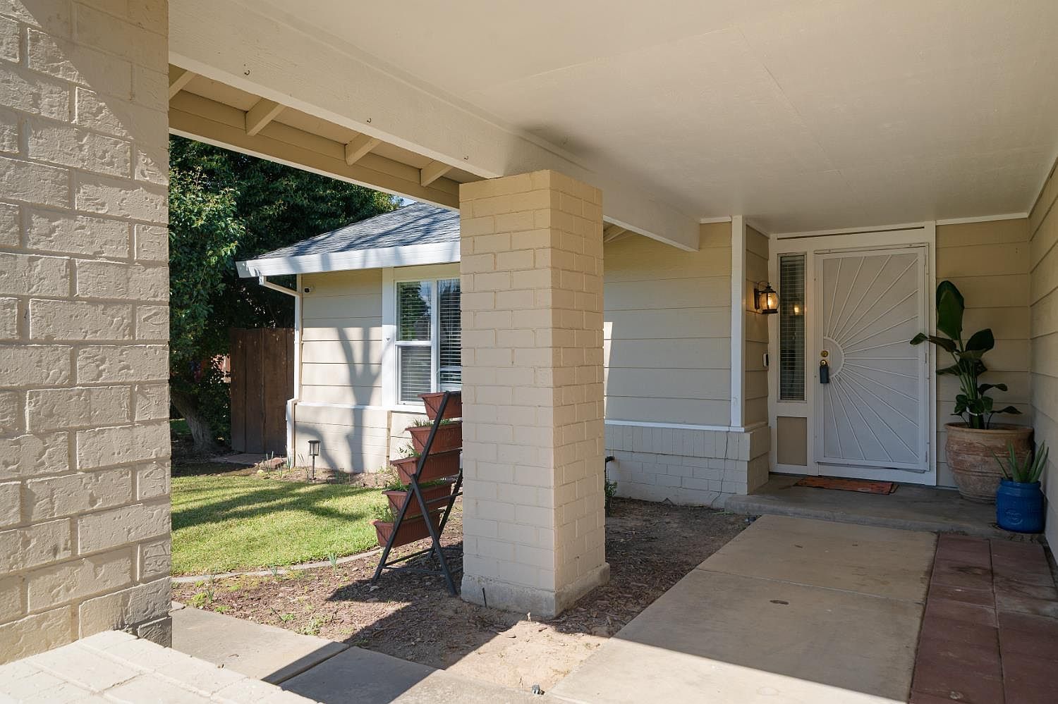 2958 Erin Dr Sacramento, CA 95833 - Thumbnail 4