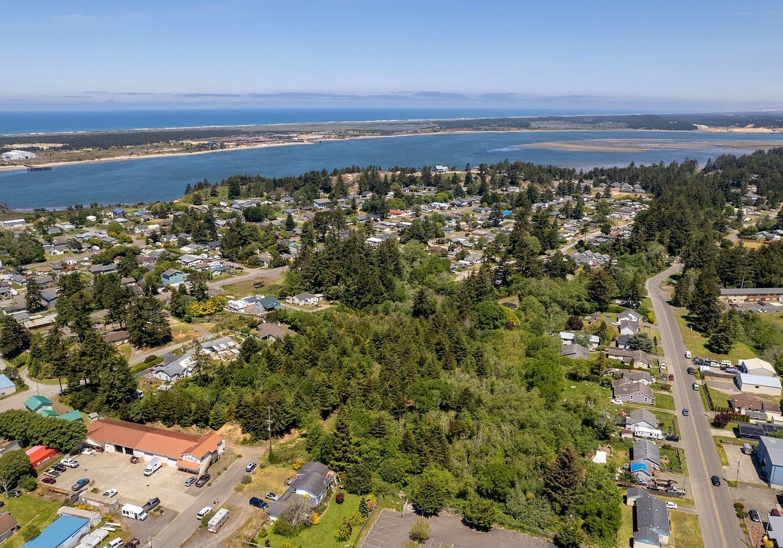 283 N Main St Coos Bay, OR 97420 - Thumbnail 4
