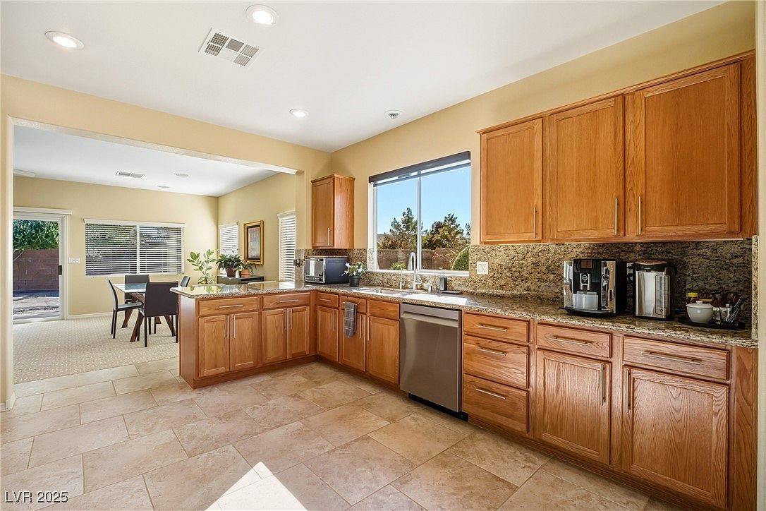 5661 E Fiore Dr Pahrump, NV 89061 - Thumbnail 4