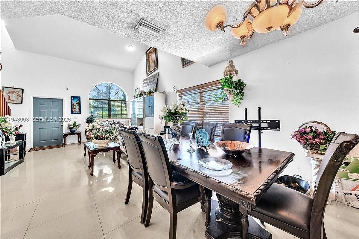 12113 NW 33rd St Sunrise, FL 33323 - Thumbnail 4