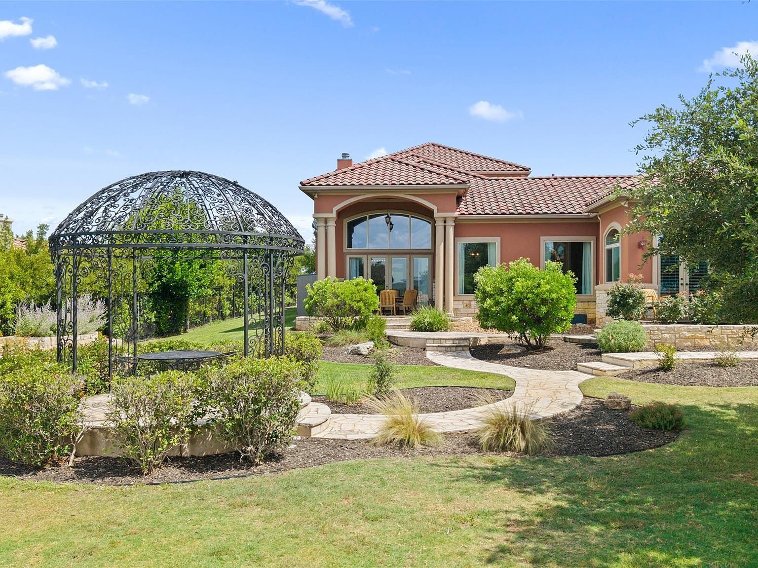 25616 Kahala Sunset Ct Spicewood, TX 78669 - Thumbnail 4