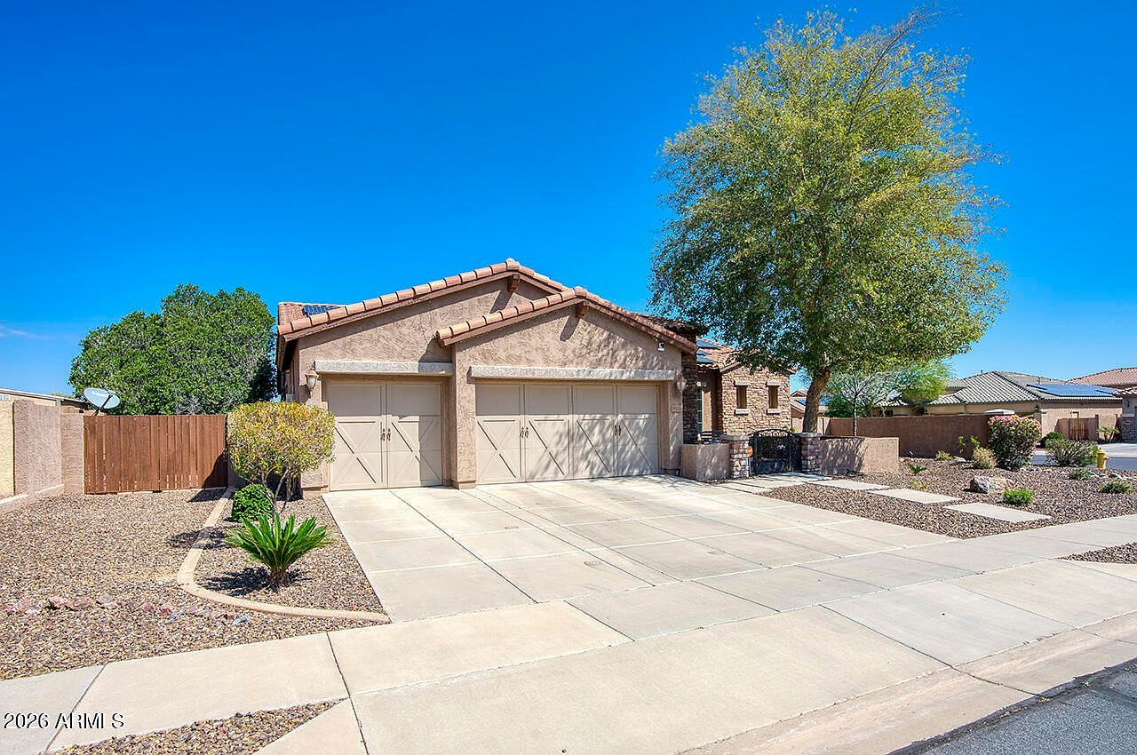 19326 W Medlock Dr Litchfield Park, AZ 85340 - Thumbnail 4