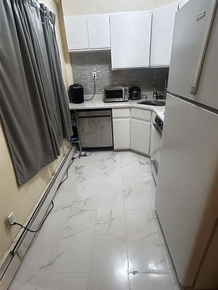 55 Tulip Ave #6-3 Floral Park, NY 11001 - Thumbnail 4