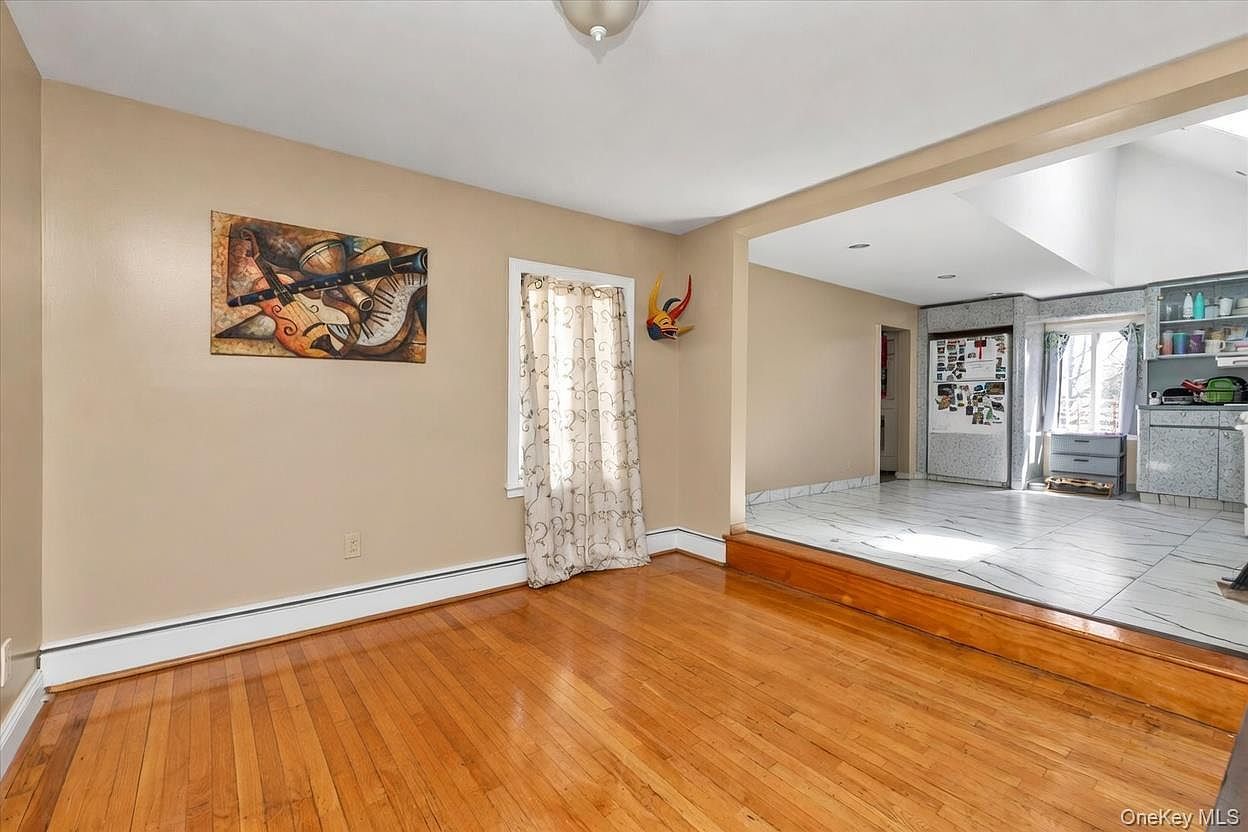 38 5th St Valley Stream, NY 11581 - Thumbnail 4