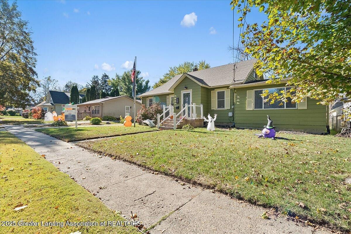 1947 Maple St Holt, MI 48842 - Thumbnail 4