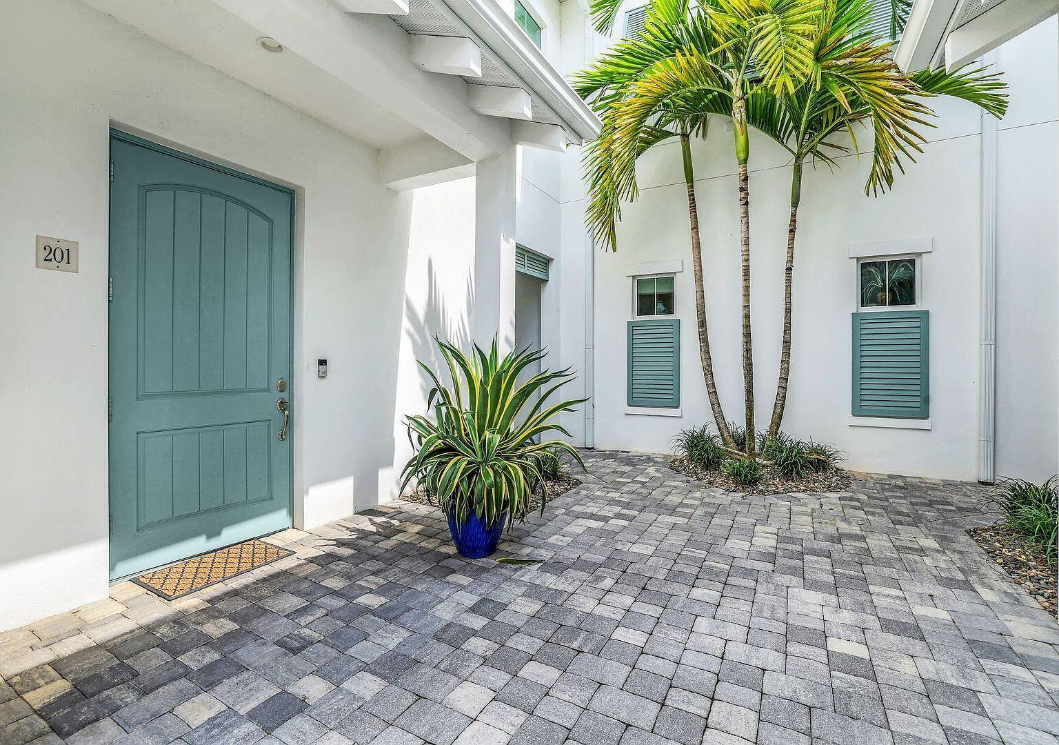 8936 Saint Lucia Dr #201 Naples, FL 34114 - Thumbnail 4