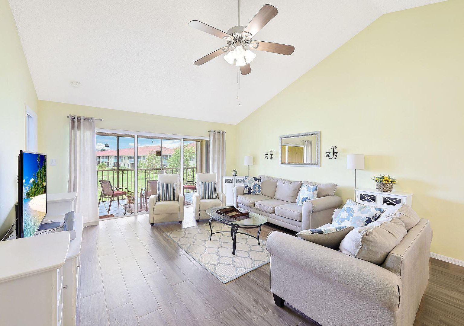 192 Furse Lakes Cir #H-11 Naples, FL 34104 - Thumbnail 4