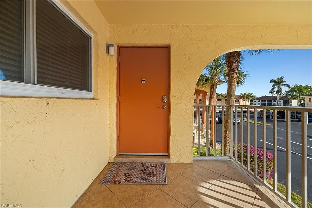 372 Charlemagne Blvd APT B202 Naples, FL 34112 - Thumbnail 4