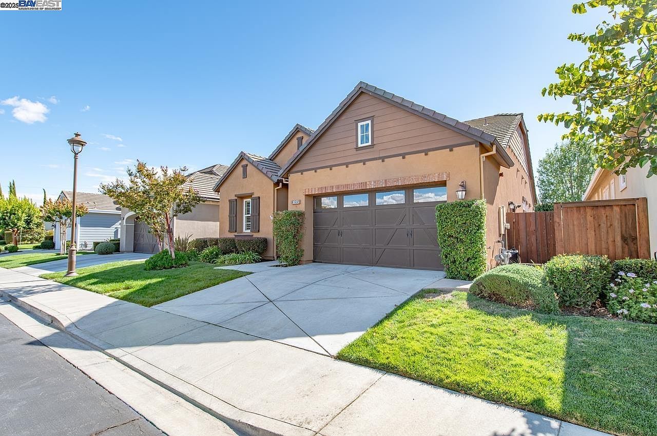 1033 Malbec Ln Brentwood, CA 94513 - Thumbnail 4