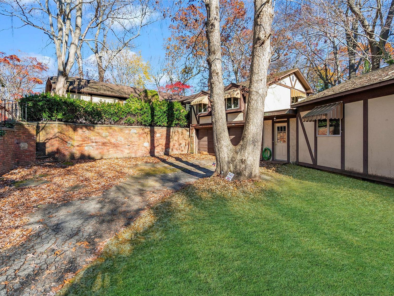 114 Oakwood Dr Wading River, NY 11792 - Thumbnail 4