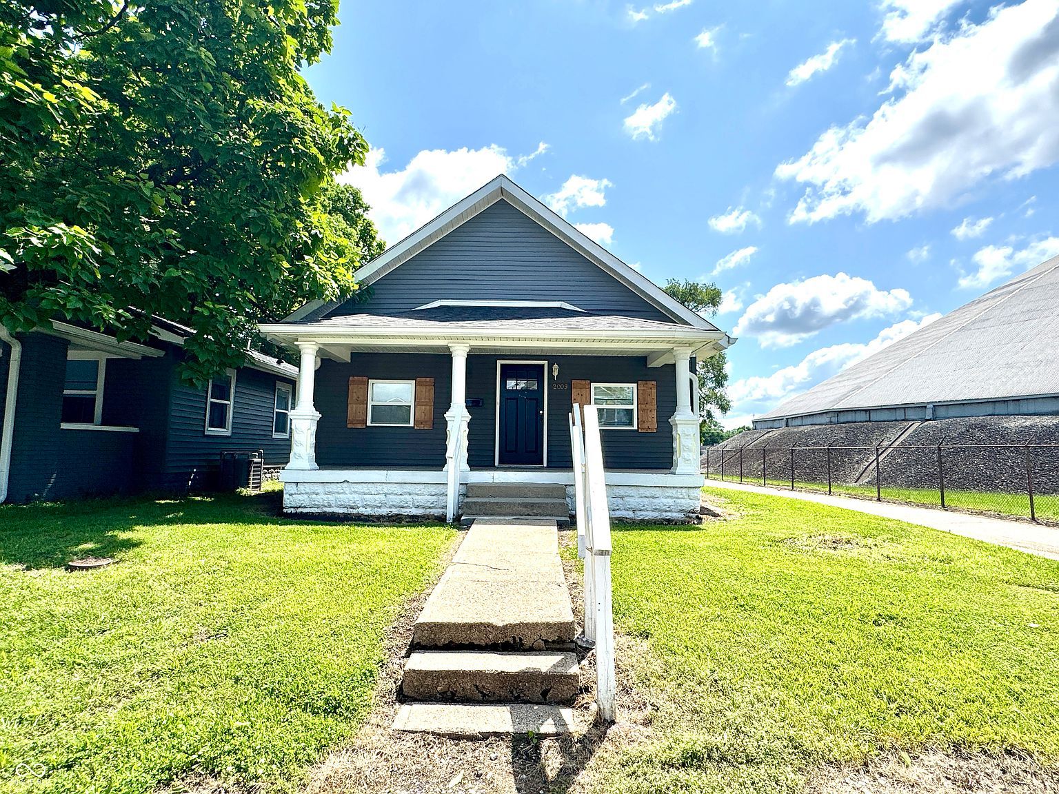 2009 Gent Ave Indianapolis, IN 46202 - Thumbnail 4