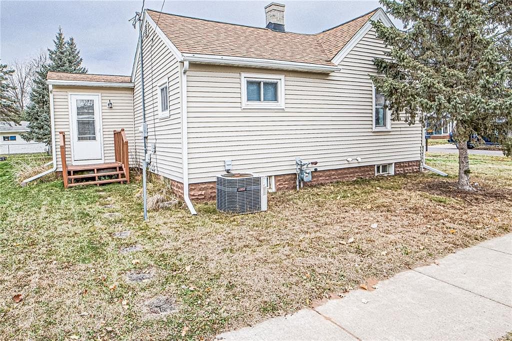 2908 6th St Eau Claire, WI 54703 - Thumbnail 4